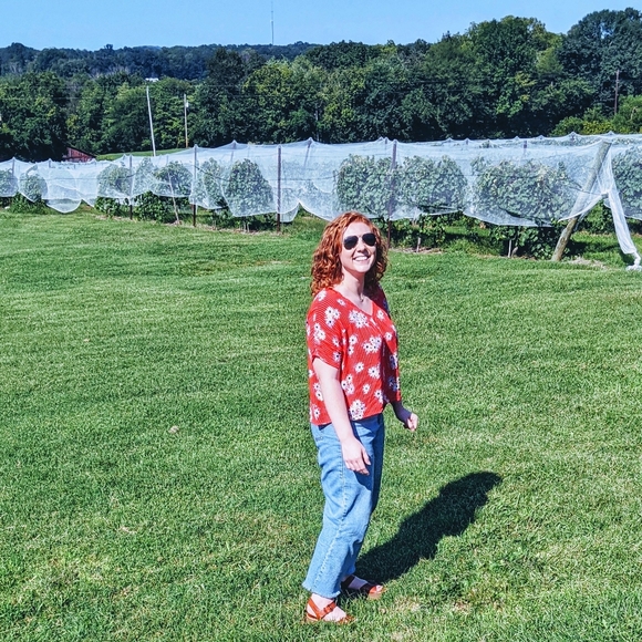 Meet your Posher, Jessica - Picture 3 of 5